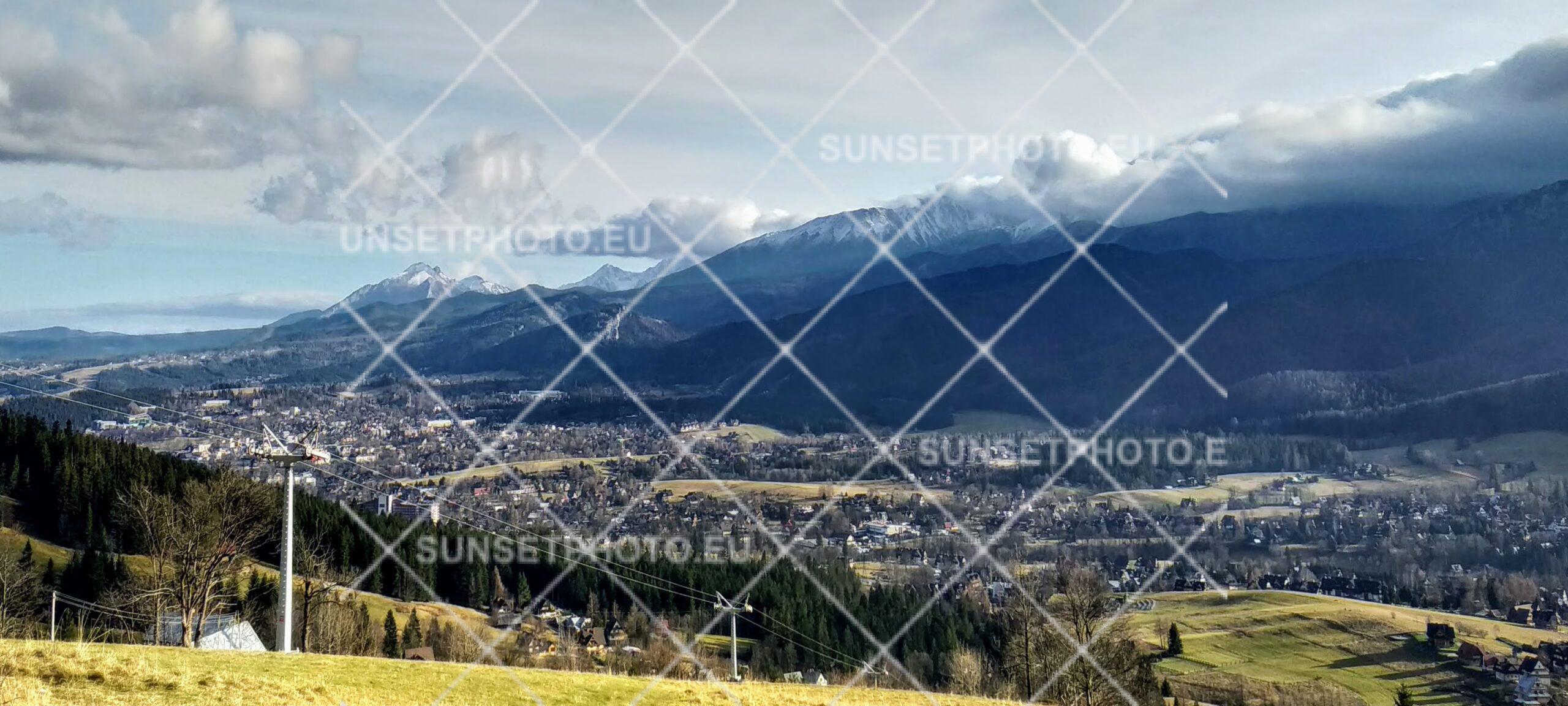 Panorama Zakopanego i Tatr widziana z Gubałówki